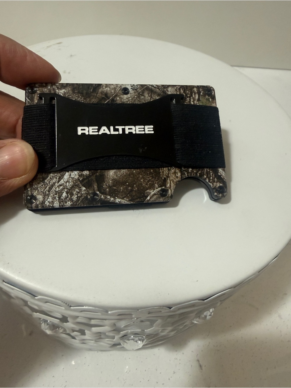 Realtree Camo Card Holder with Black Elastic Strap